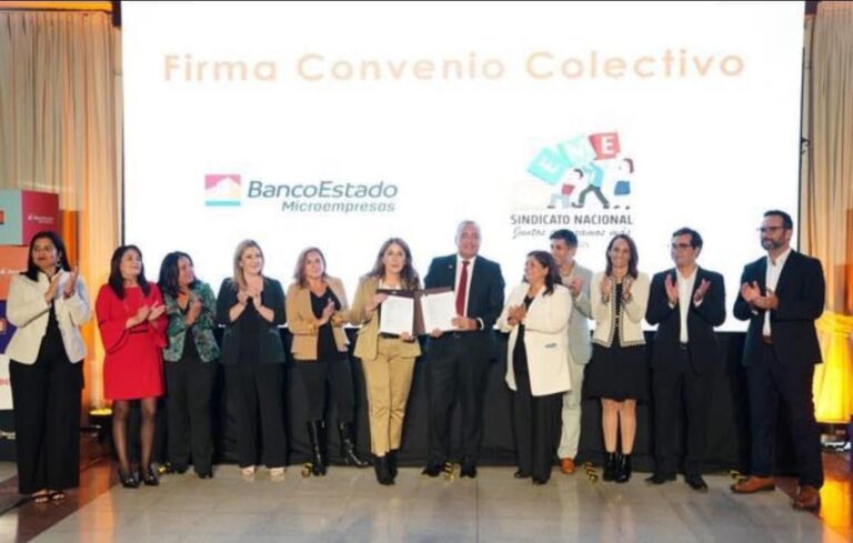 Firma contrato convenio colectivo